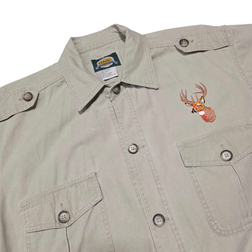 Cabelas Outdoor Gear Mens XL Beige Short Sleeve Shirt Deer Embroidery - Picture 9 of 9